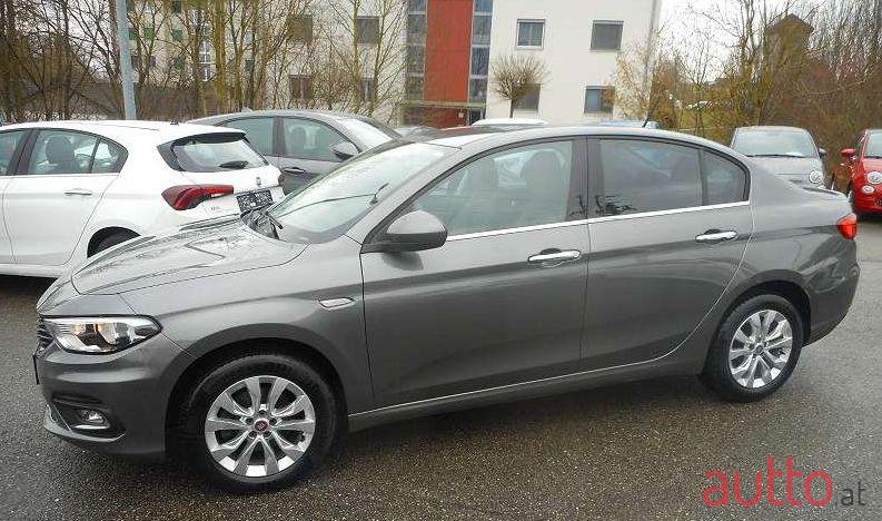 2017' Fiat Tipo photo #2