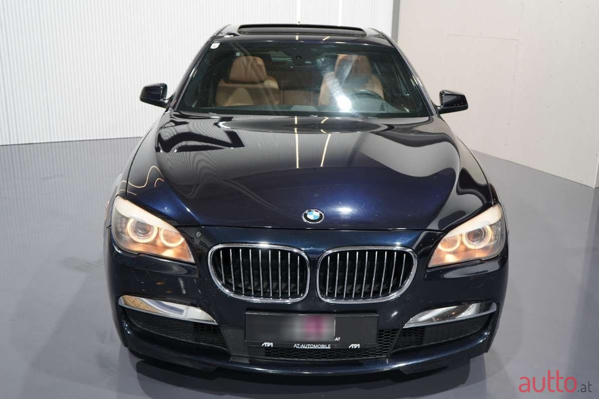 2011' BMW 7Er-Reihe photo #4