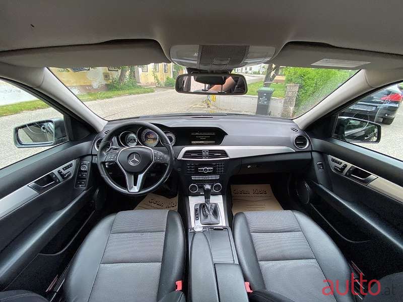 2011' Mercedes-Benz C-Klasse photo #5