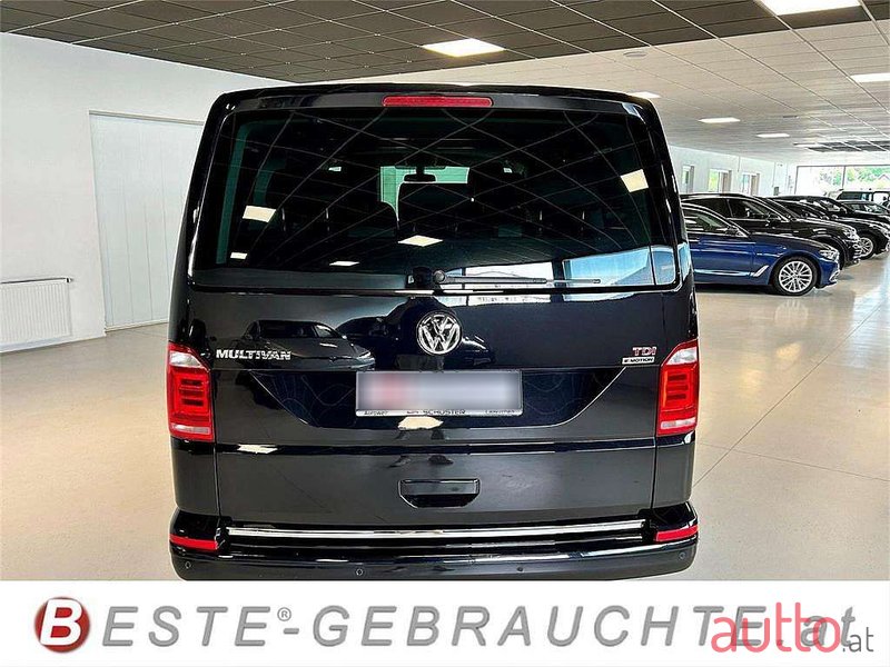 2015' Volkswagen Multivan photo #4