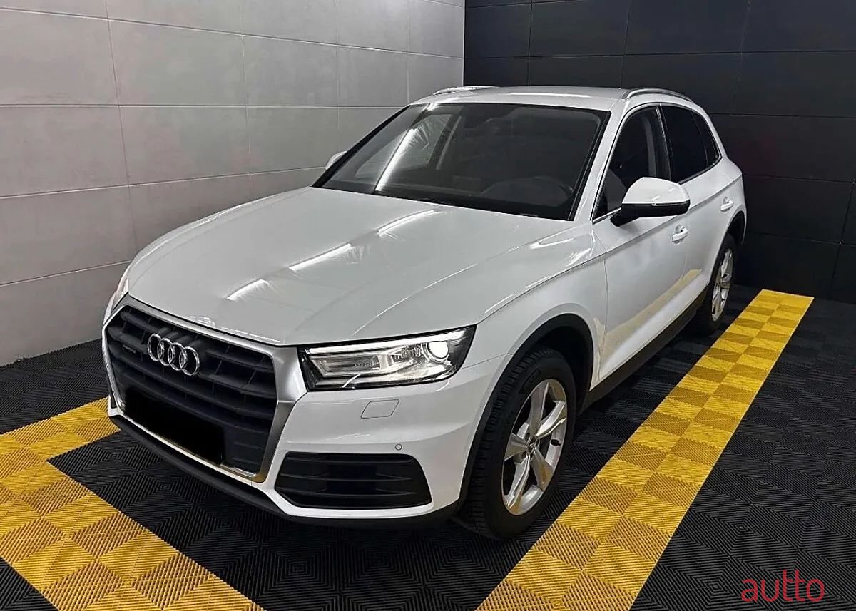 2019' Audi Q5 photo #1