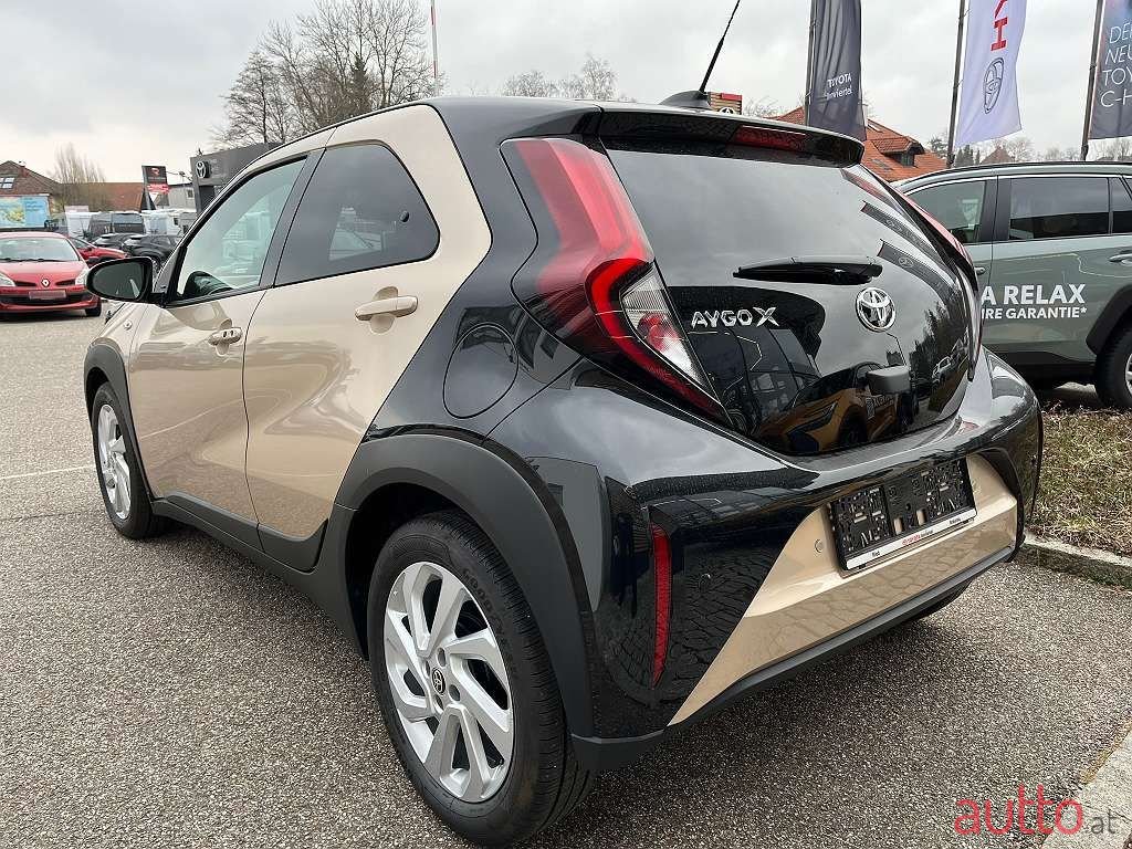 2022' Toyota Aygo photo #4