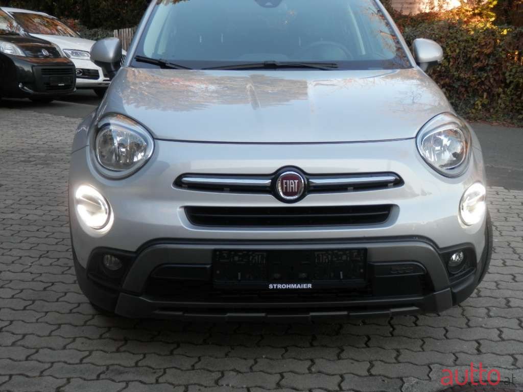 2020' Fiat 500X photo #2