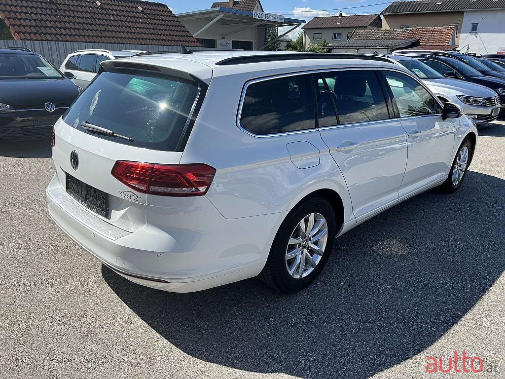 2018' Volkswagen Passat photo #4