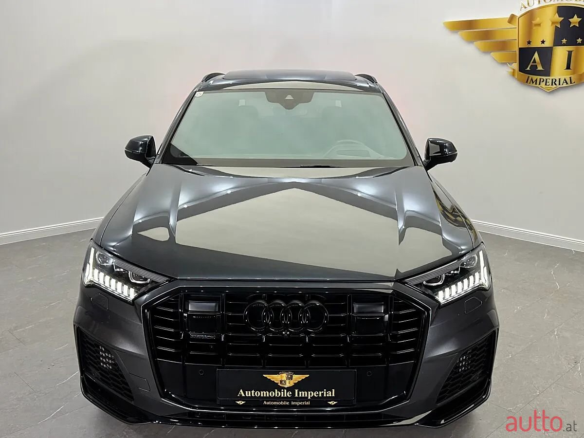 2021' Audi Q7 photo #5