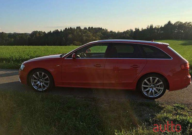 2012' Audi A4 photo #1