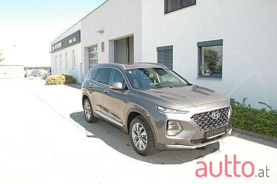 2019' Hyundai Santa Fe photo #3