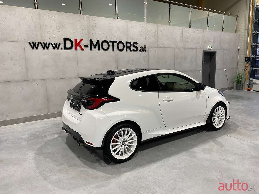 2021' Toyota Yaris photo #3