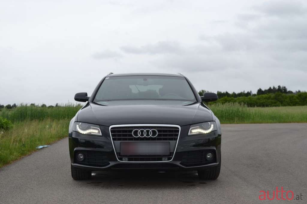 2011' Audi A4 photo #1