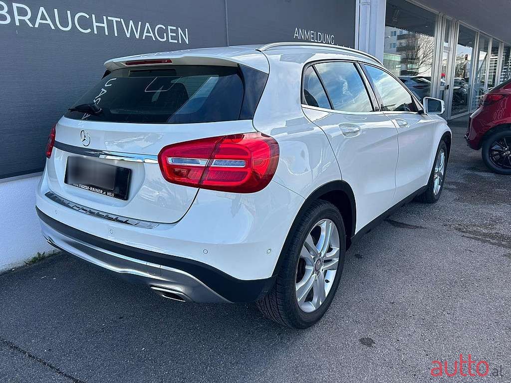 2016' Mercedes-Benz Gla-Klasse photo #6