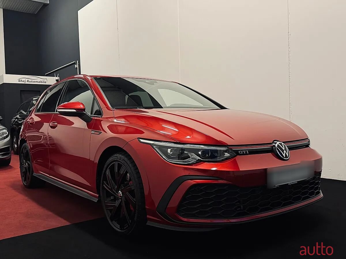 2022' Volkswagen Golf photo #2