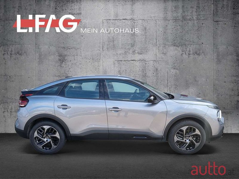 2022' Citroen C4 photo #2