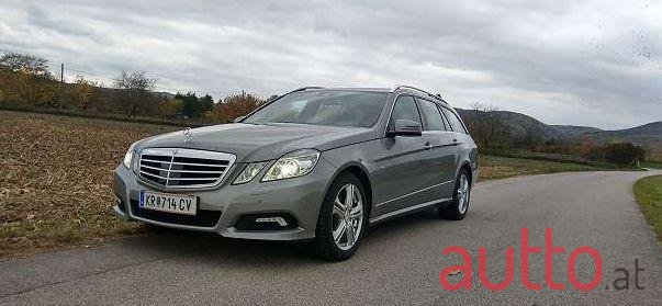2010' Mercedes-Benz E-Class photo #1