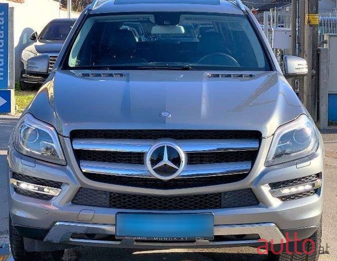 2016' Mercedes-Benz Gl-Klasse photo #2