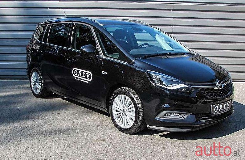 2018' Opel Zafira photo #1