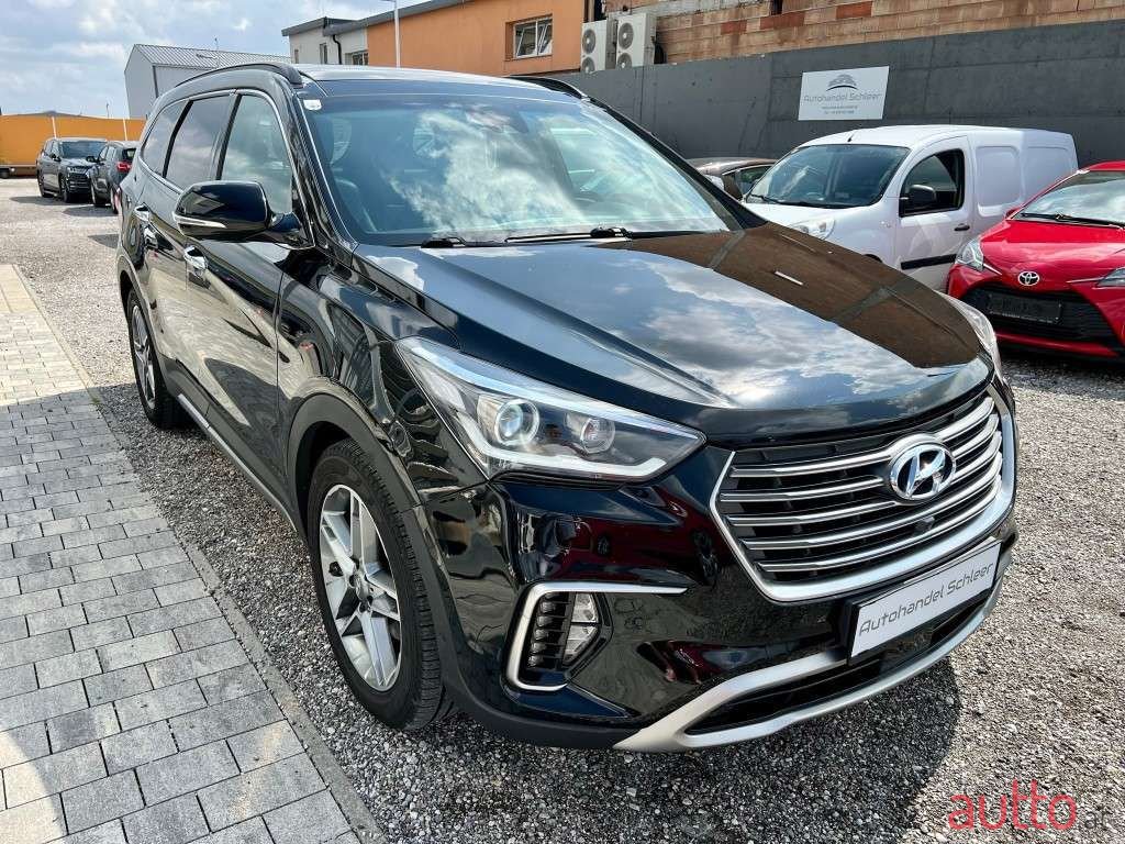 2018' Hyundai Santa Fe photo #6