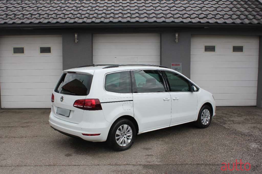 2018' Volkswagen Sharan photo #5