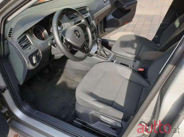 2014' Volkswagen Golf photo #3