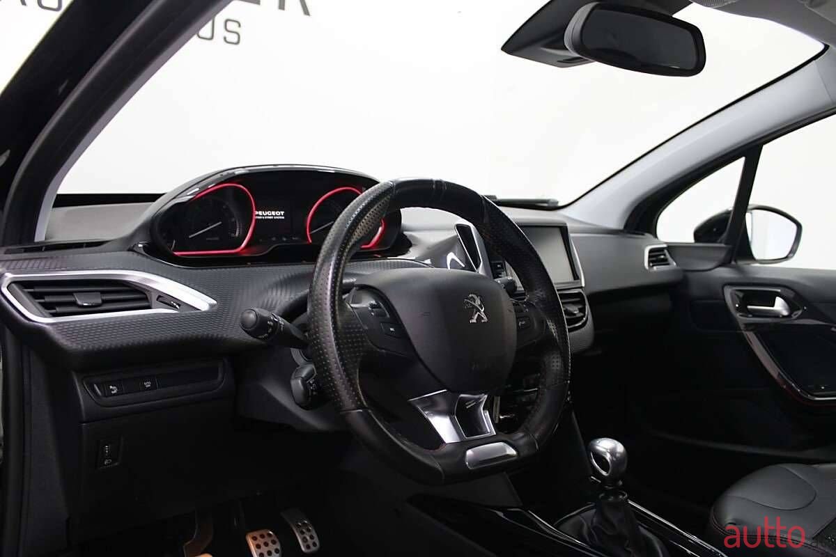 2018' Peugeot 2008 photo #4