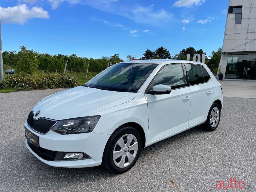 2015' Skoda Fabia photo #3