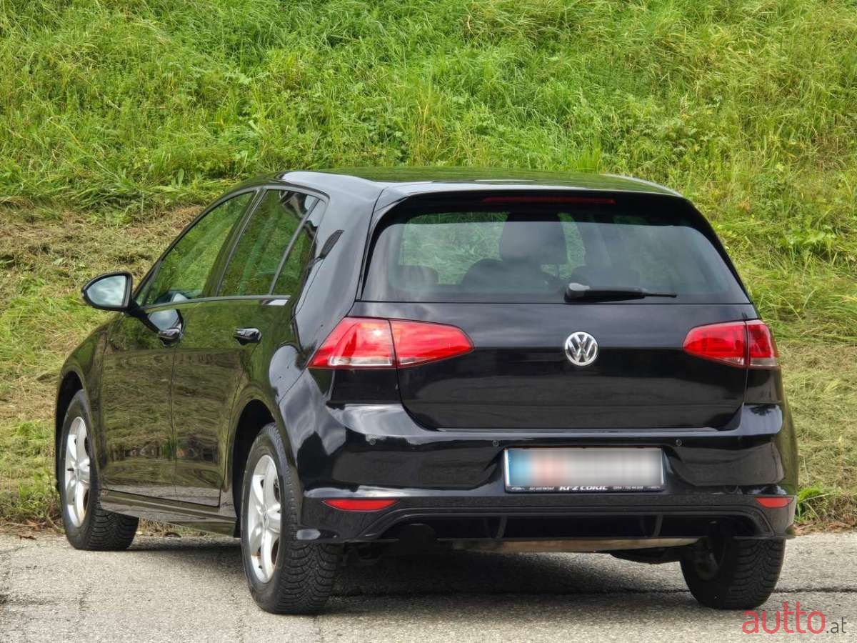 2014' Volkswagen Golf photo #3