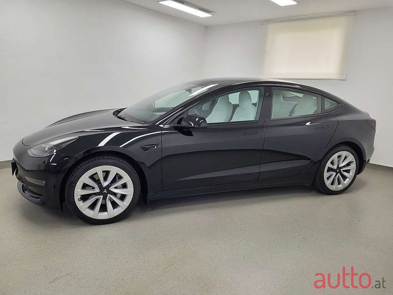 2022' Tesla Model 3 photo #2