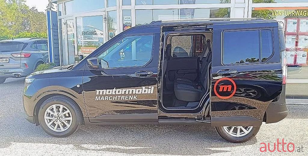 2024' Ford Tourneo photo #3
