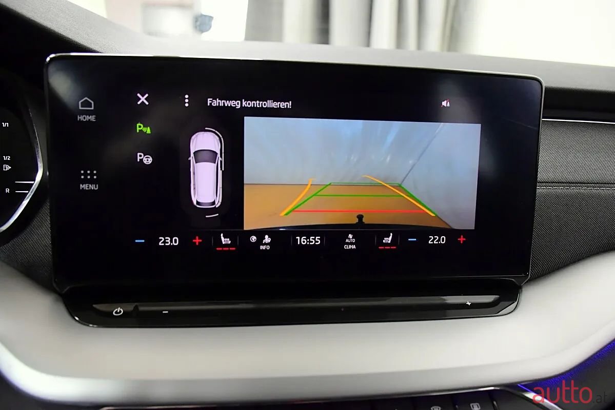 2021' Skoda Octavia photo #4