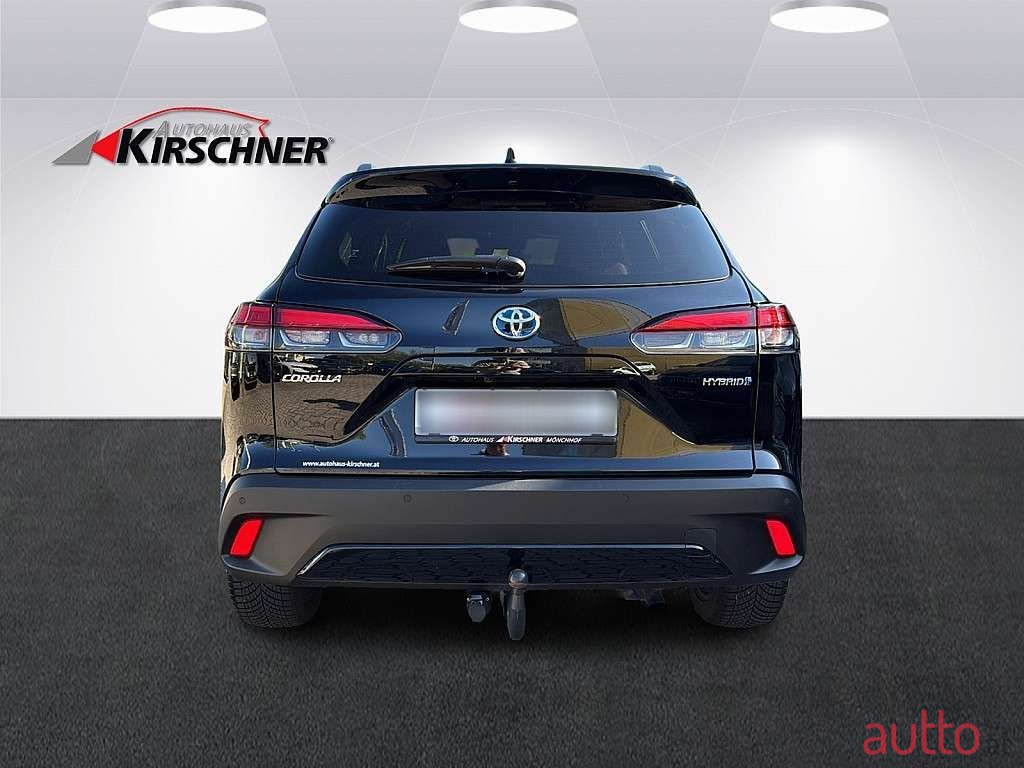 2024' Toyota Corolla Cross photo #4