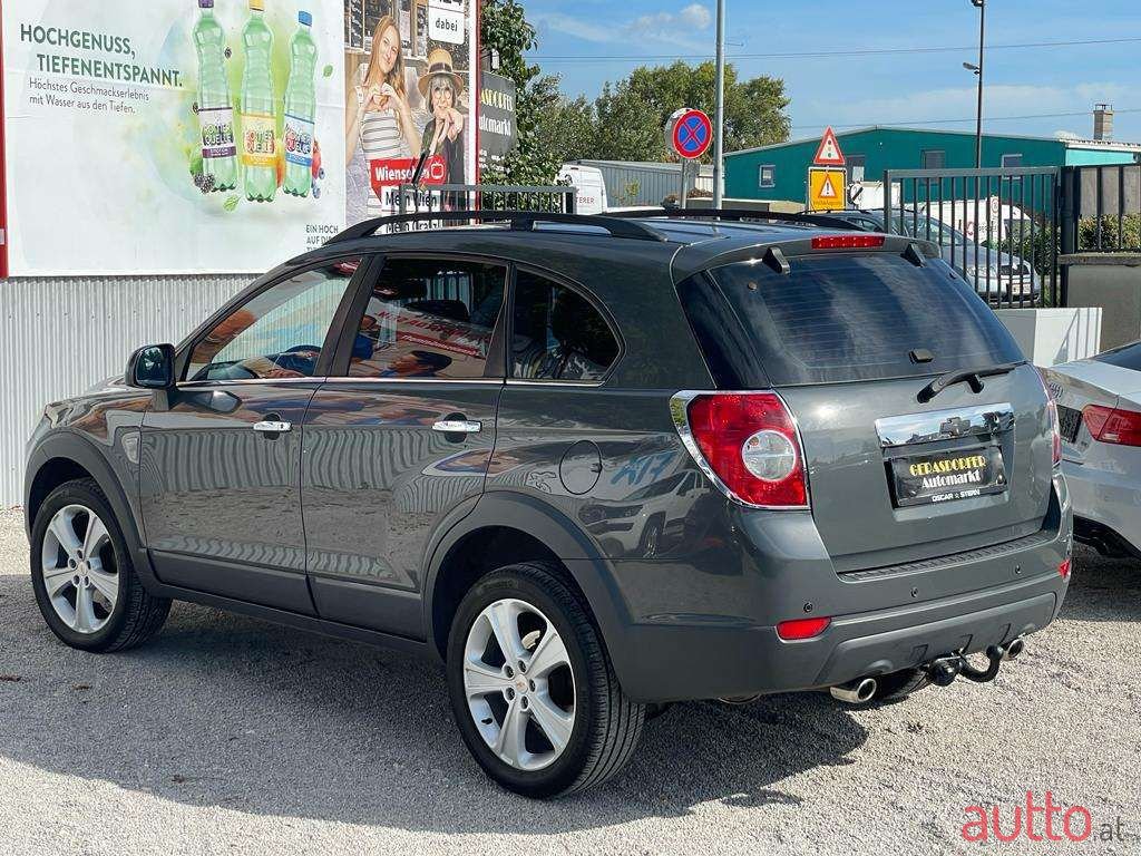 2010' Chevrolet Captiva photo #5