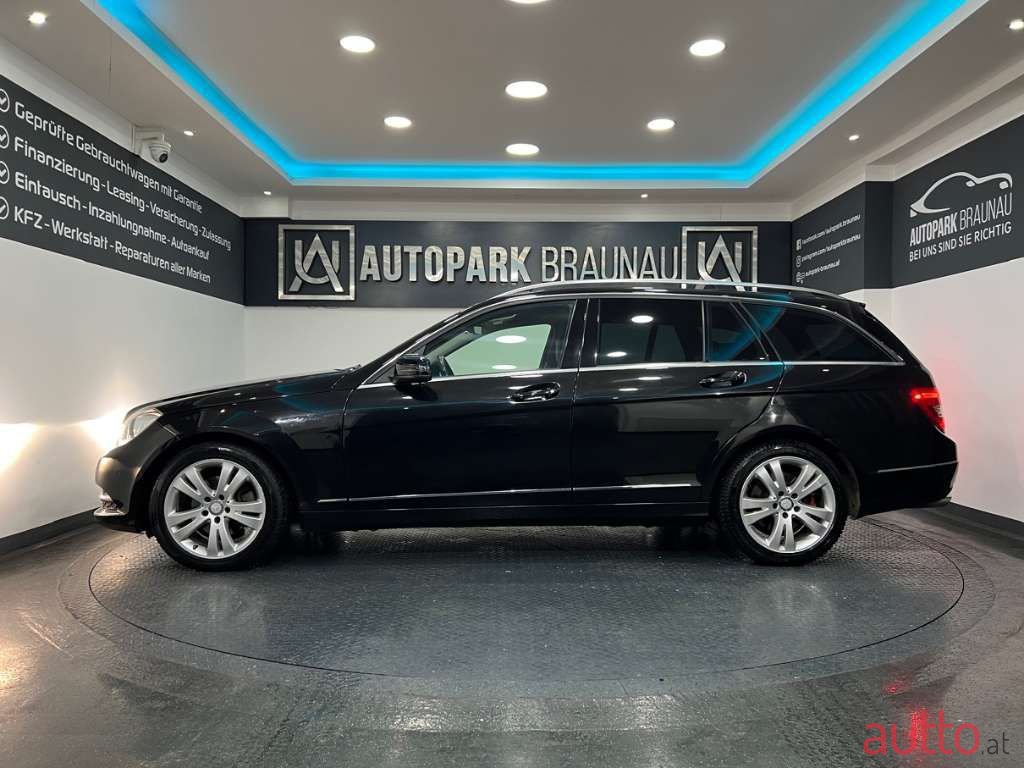 2013' Mercedes-Benz C-Klasse photo #3