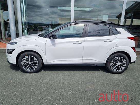 2023' Hyundai Kona photo #1