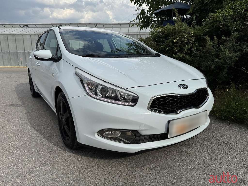 2014' Kia Ceed photo #1