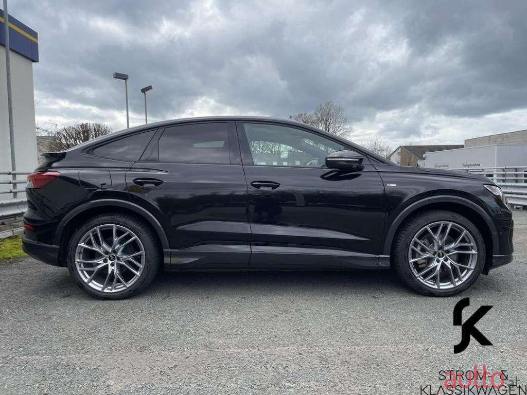 2022' Audi Q4 photo #4