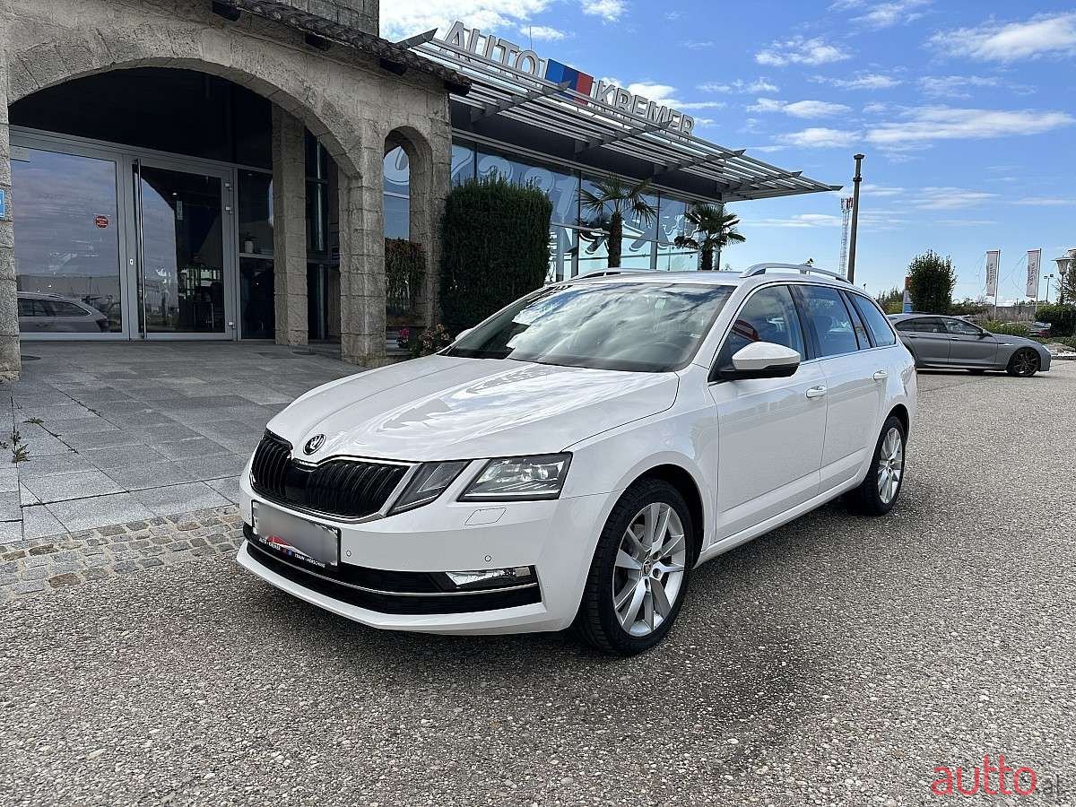 2020' Skoda Octavia photo #1