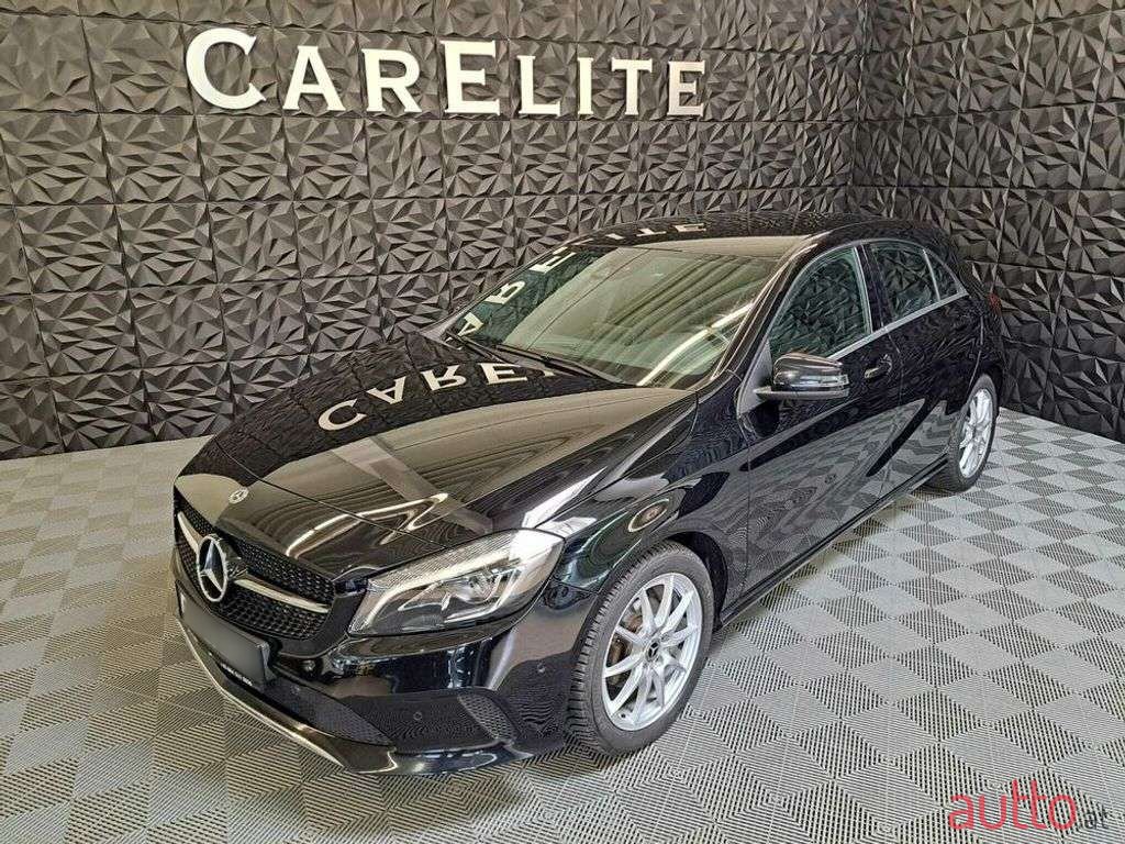 2017' Mercedes-Benz A-Klasse photo #2