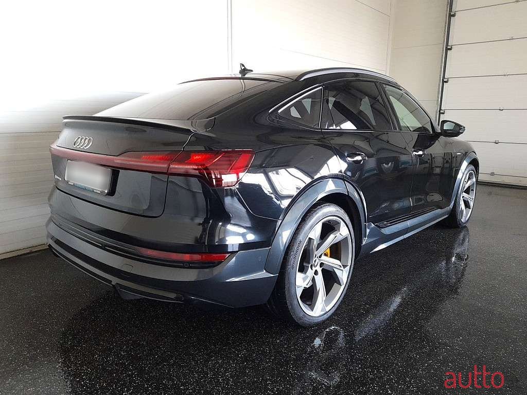 2023' Audi e-tron photo #2