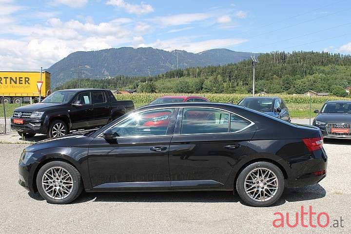 2016' Skoda Superb photo #4