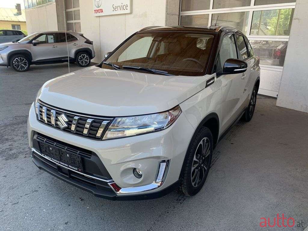 2022' Suzuki Vitara photo #3