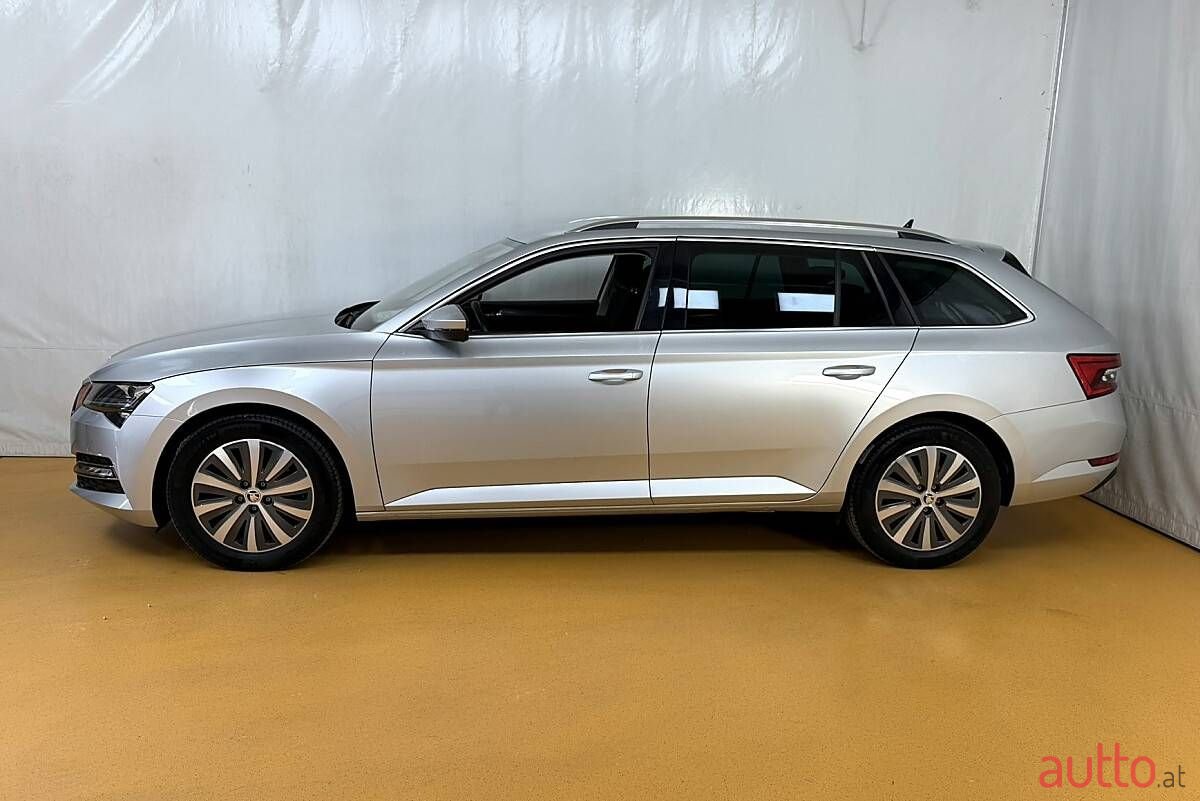 2023' Skoda Superb photo #3