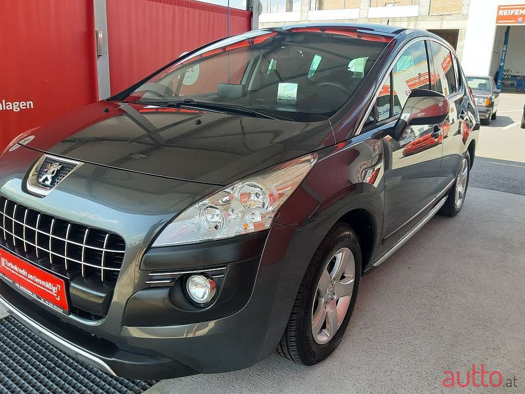 2011' Peugeot 3008 photo #2