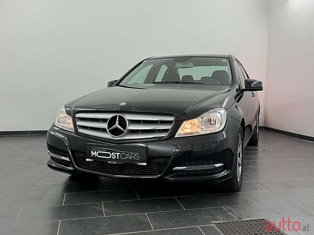 2014' Mercedes-Benz C-Klasse photo #3