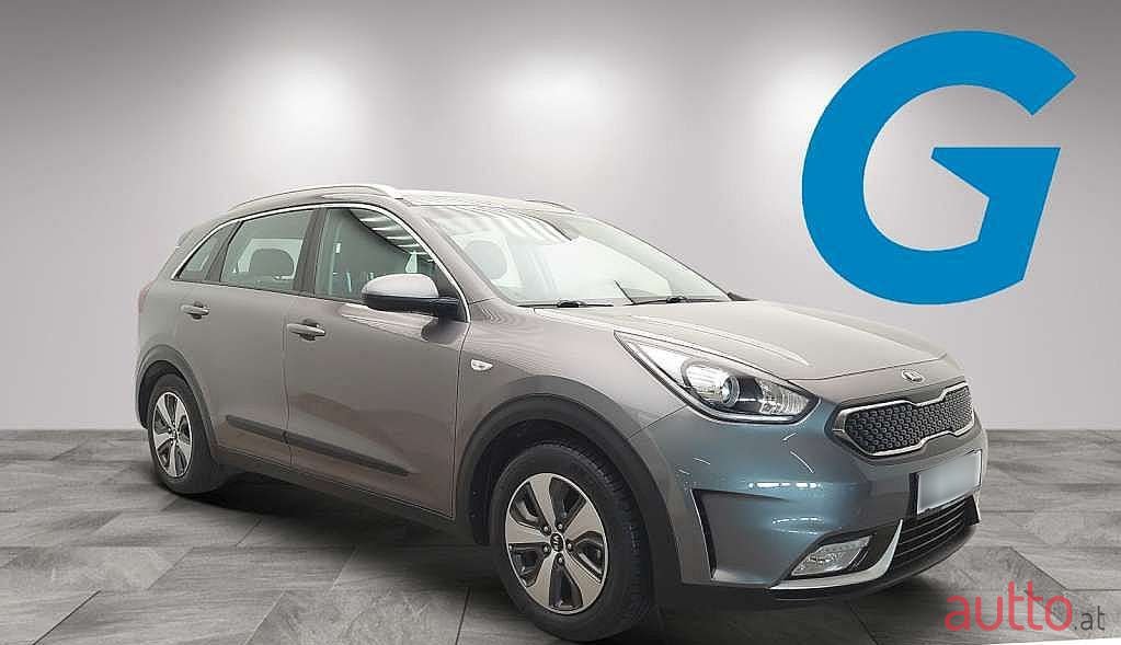 2017' Kia Niro photo #2