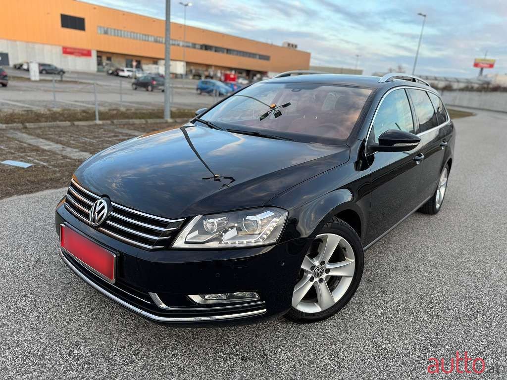 2012' Volkswagen Passat photo #1