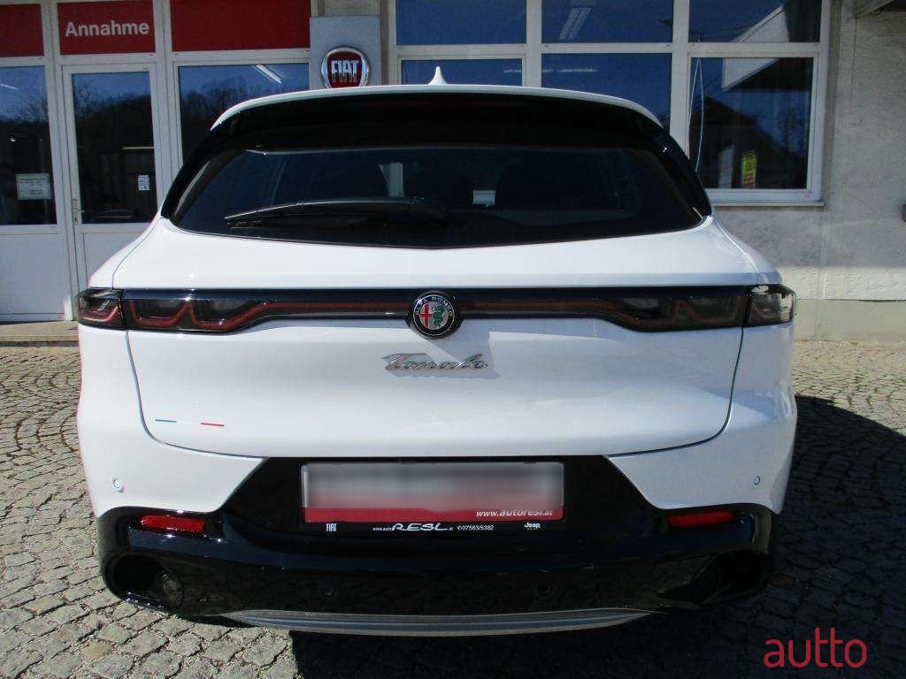 2023' Alfa Romeo Tonale photo #5