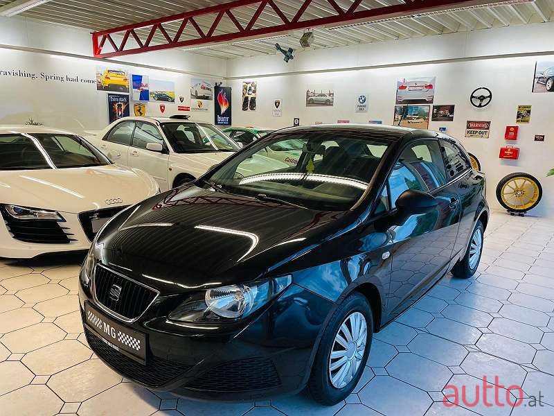 2012' SEAT Ibiza photo #1