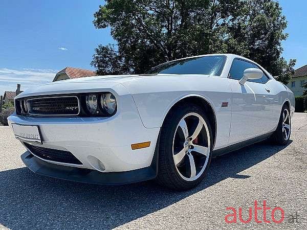 2012' Dodge Challenger photo #1