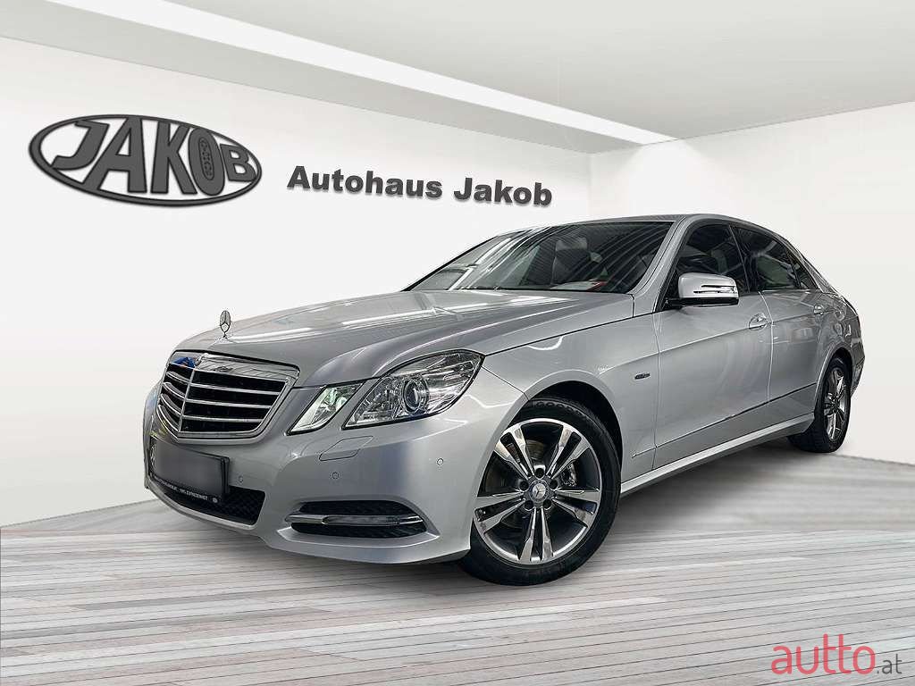 2012' Mercedes-Benz E-Klasse photo #1