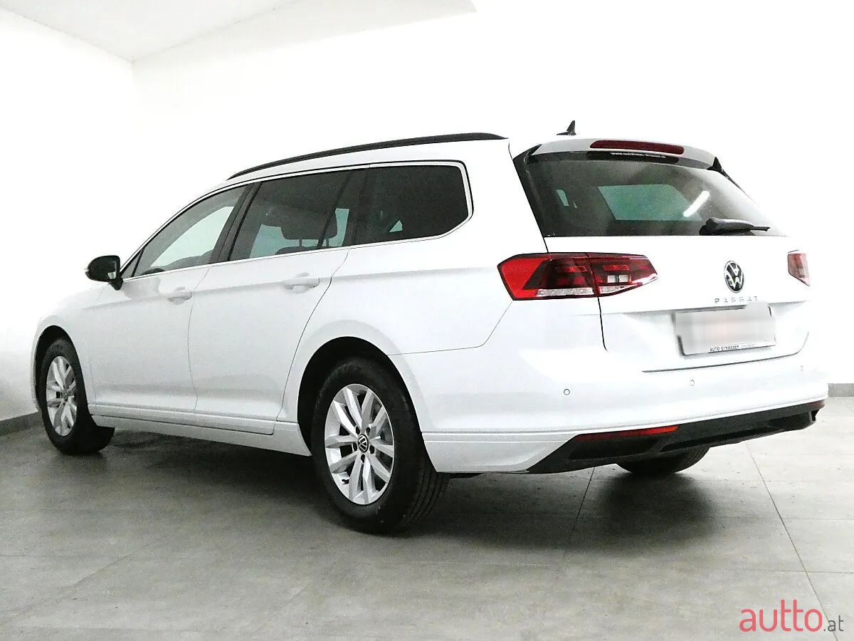 2022' Volkswagen Passat photo #6