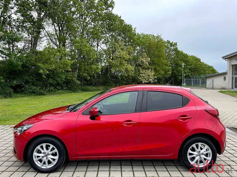 2016' Mazda Mazda2 photo #2